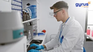 life science worker learning about 21 CFR Part 11 Compliance